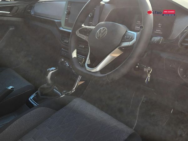 2025-Volkswagen-T-Cross-10-TSI-Life-Auto image:8