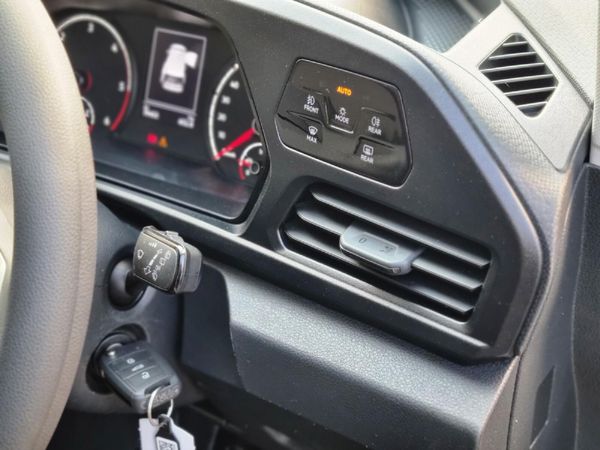 2024-Volkswagen-Caddy-Maxi-Kombi-20-TDI image:17