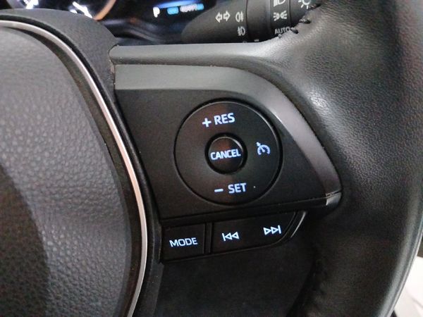 2024-Toyota-Corolla-Cross-18-XS-Hybrid image:9