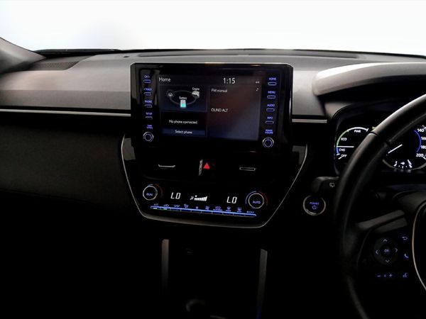2024-Toyota-Corolla-Cross-18-XS-Hybrid image:13