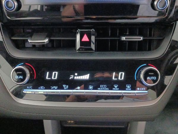 2024-Toyota-Corolla-Cross-18-XS-Hybrid image:14