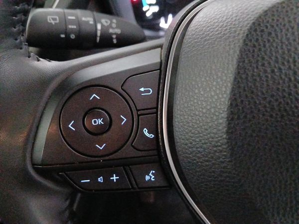 2024-Toyota-Corolla-Cross-18-XS-Hybrid image:8