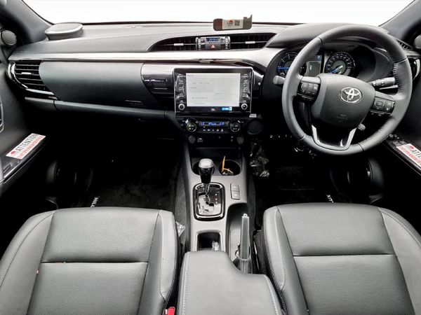 2026-Toyota-Hilux-28-GD-6-RB-Legend-RS-Auto-Double-Cab-mHev image:5
