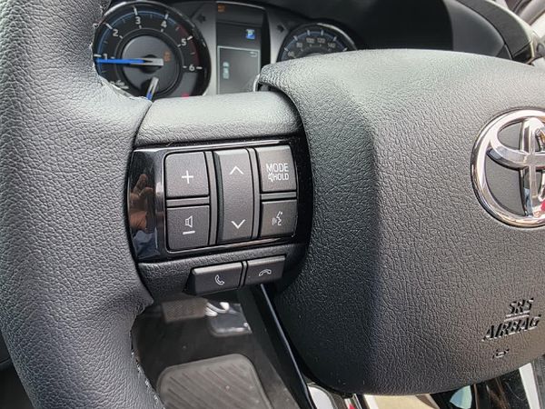 2026-Toyota-Hilux-28-GD-6-RB-Legend-RS-Auto-Double-Cab-mHev image:8