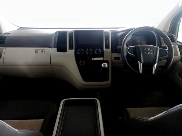 2025-Toyota-Quantum-28-GL-11-seat image:5