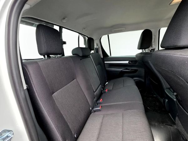 2026-Toyota-Hilux-24-GD-6-Raider-4x4-Double-Cab image:15
