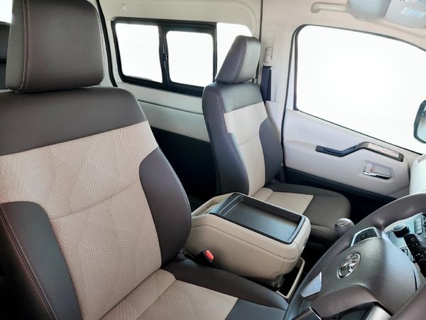 2026-Toyota-Quantum-28-GL-14-Seat image:8