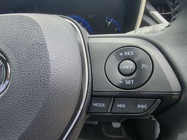 2026-Toyota-Corolla-Cross-18-XS-Hybrid image:9