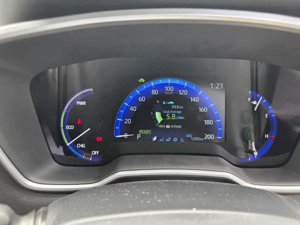 2026-Toyota-Corolla-Cross-18-XS-Hybrid image:10