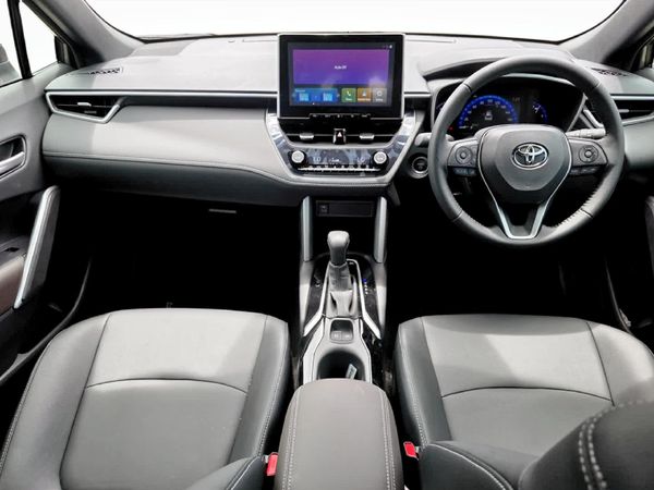 2026-Toyota-Corolla-Cross-18-XS-Hybrid image:5
