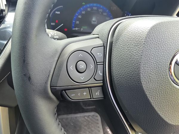 2026-Toyota-Corolla-Cross-18-XS-Hybrid image:8