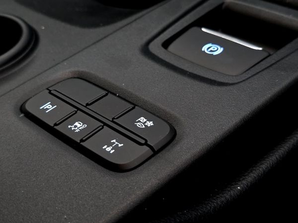 2026-Ford-Everest-20D-Bi-Turbo-Sport-Auto image:17