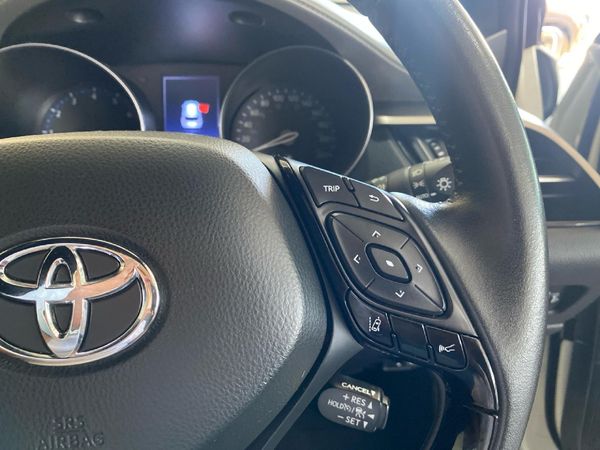 2021-Toyota-C-HR-12T-Luxury-Auto image:9
