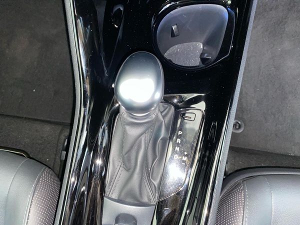 2021-Toyota-C-HR-12T-Luxury-Auto image:12