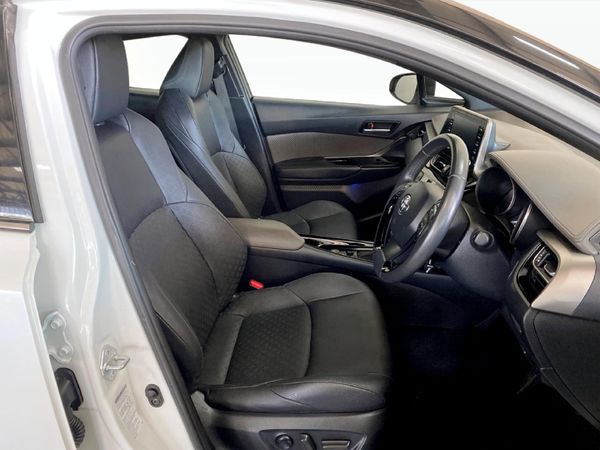 2021-Toyota-C-HR-12T-Luxury-Auto image:15