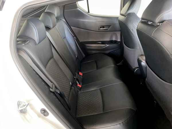 2021-Toyota-C-HR-12T-Luxury-Auto image:16