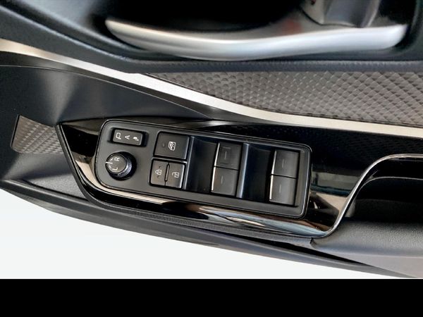 2021-Toyota-C-HR-12T-Luxury-Auto image:21