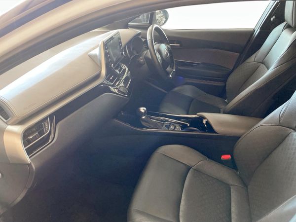 2021-Toyota-C-HR-12T-Luxury-Auto image:6