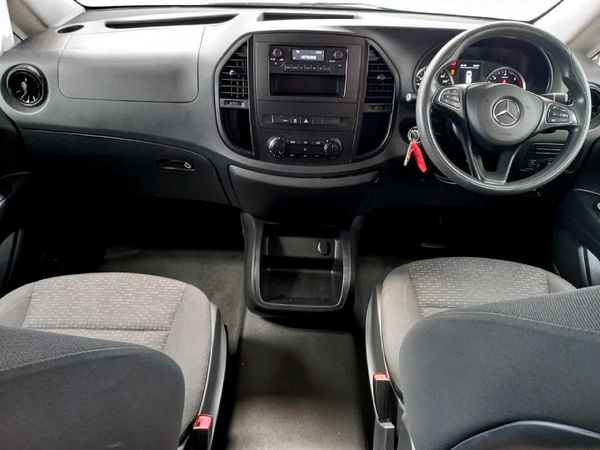 2022-Mercedes-Benz-Vito-116-22-CDI-Tourer-Pro-Auto image:5