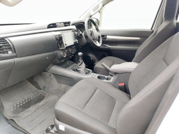 2026-Toyota-Hilux-24-GD-6-Raised-Body-Raider-Single-Cab image:6