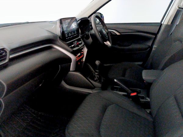 2026-Toyota-Urban-Cruiser-15-XR image:6