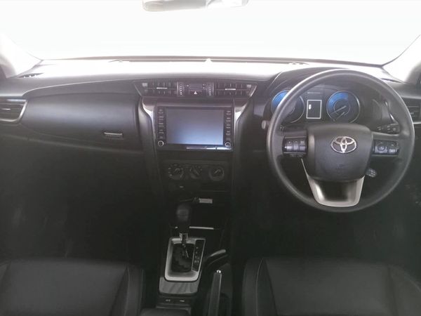 2025-Toyota-Fortuner-24-GD-6-RB-Auto image:5