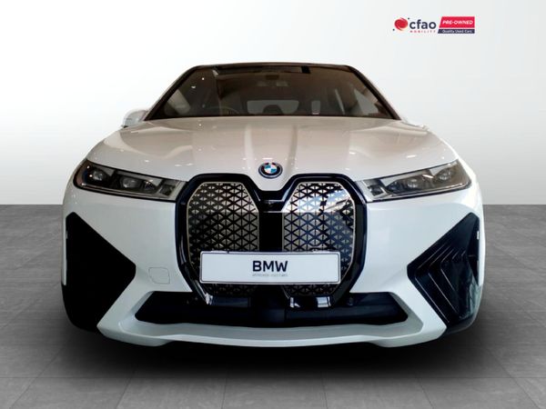 2023-BMW-iX-xDrive50 image:3