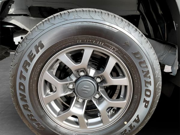 2026-Suzuki-Jimny-15-GLX-Auto image:8