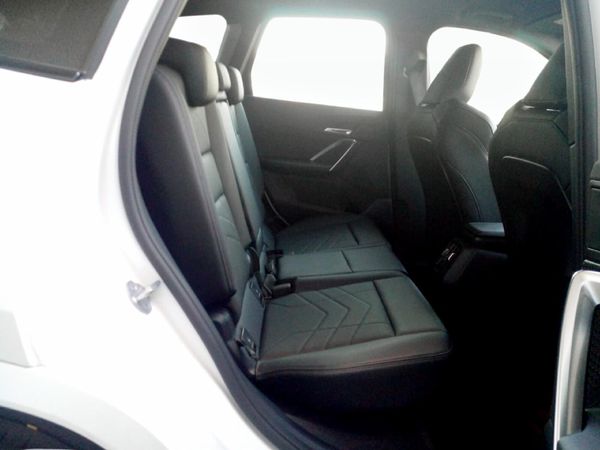 2024-BMW-X1-sDrive18i-M-Sport image:18
