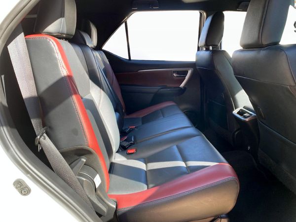 2025-Toyota-Fortuner-28-GD-6-RB-Auto image:14