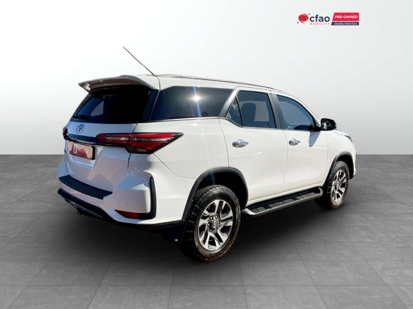 2025-Toyota-Fortuner-28-GD-6-RB-Auto image:1