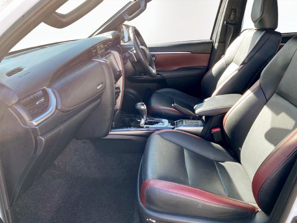 2025-Toyota-Fortuner-28-GD-6-RB-Auto image:6