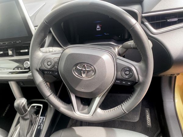 2025-Toyota-Corolla-Cross-18-XS image:7