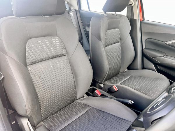 2025-Suzuki-Swift-12-GL-Auto image:9
