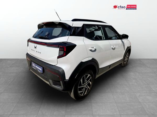 2025-Mahindra-XUV-3XO-12T-AX5-Auto image:2