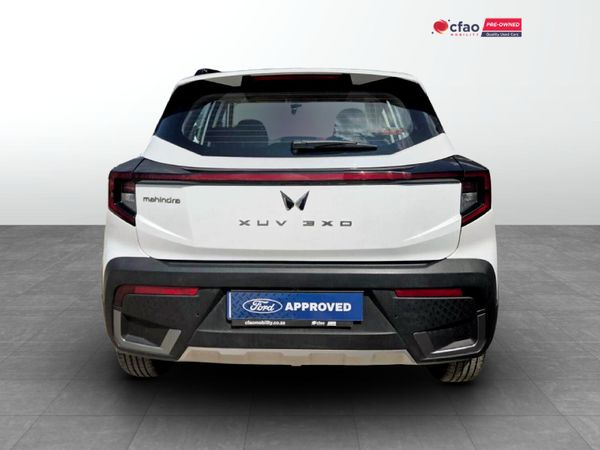2025-Mahindra-XUV-3XO-12T-AX5-Auto image:3
