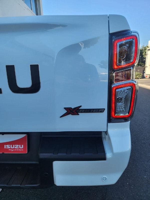 2026-Isuzu-D-Max-19-DDI-HR-X-Rider-Auto-Double-Cab image:6