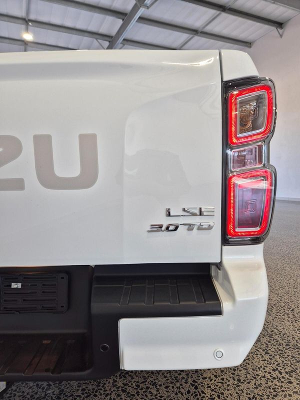 2026-Isuzu-D-Max-30-DDI-LSE-4x4-Auto-Extended-Cab image:8