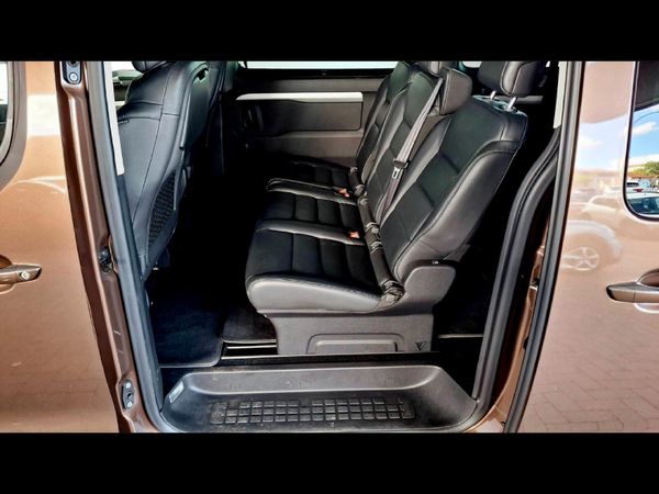 2025-Opel-Zafira-Life-Elegance-20-TD-Auto image:9