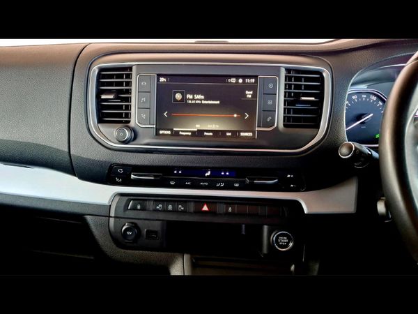 2025-Opel-Zafira-Life-Elegance-20-TD-Auto image:17