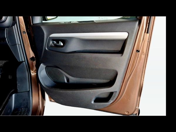 2025-Opel-Zafira-Life-Elegance-20-TD-Auto image:21