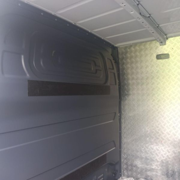 2025-Mercedes-Benz-Sprinter-311-20-CDI-Base-Panel-Van image:16