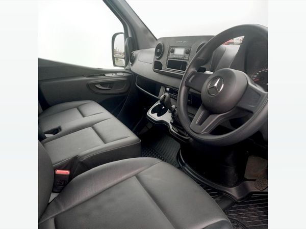 2025-Mercedes-Benz-Sprinter-311-20-CDI-Base-Panel-Van image:5