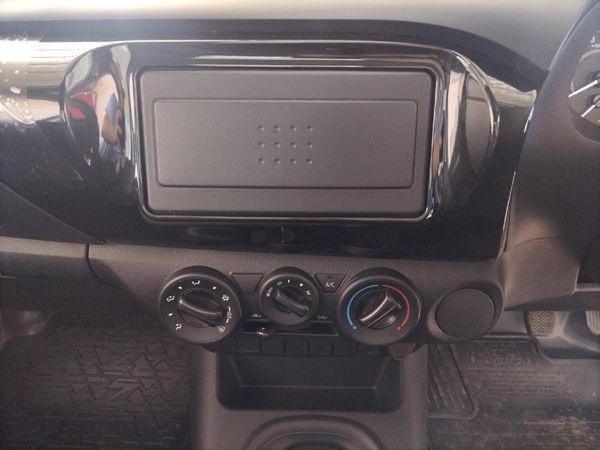 2026-Toyota-Hilux-24-GD-Single-Cab image:9