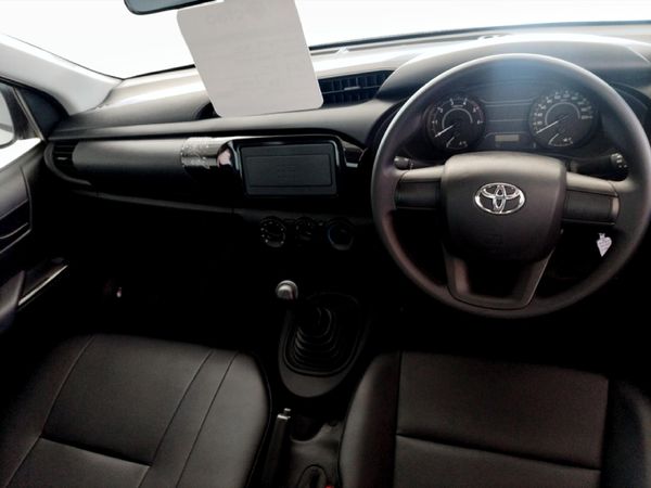 2026-Toyota-Hilux-24-GD-Single-Cab image:5