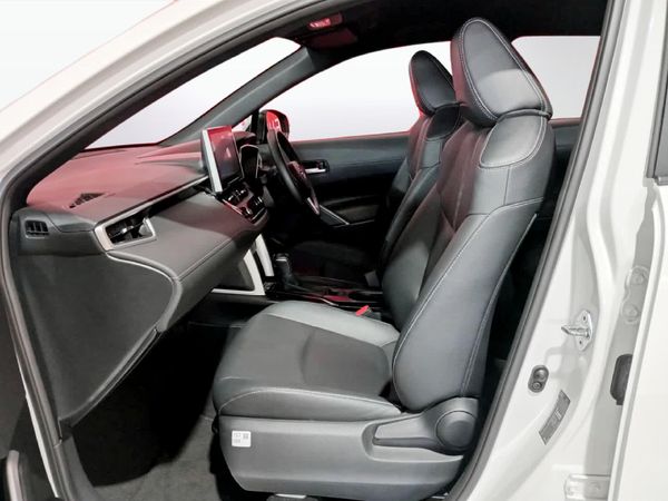 2025-Toyota-Corolla-Cross-18-XS image:6