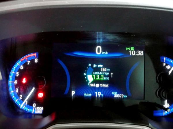 2025-Toyota-Corolla-Cross-18-XS image:7