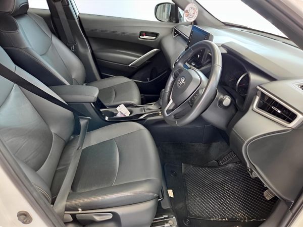 2024-Toyota-Corolla-Cross-18-XS image:9