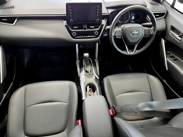2024-Toyota-Corolla-Cross-18-XS image:10