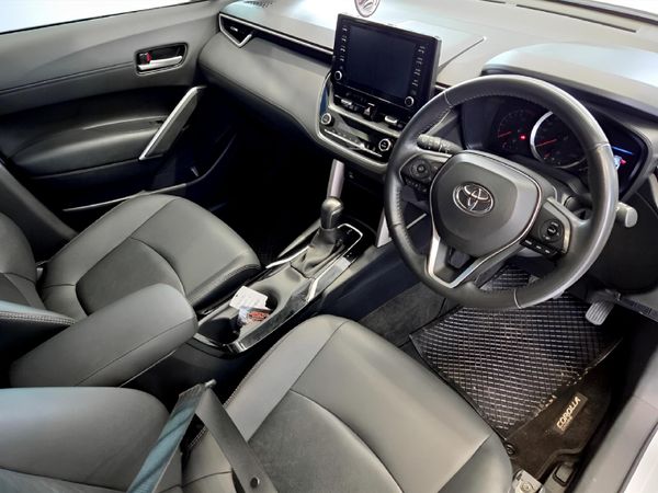 2024-Toyota-Corolla-Cross-18-XS image:6